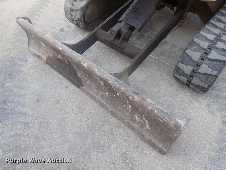 image for item GV9691 2000 John Deere 35 ZTS  mini excavator