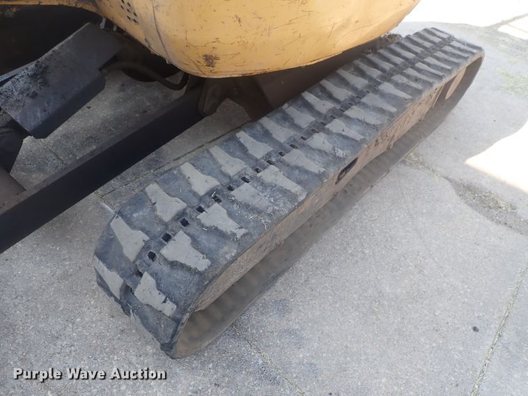 image for item GV9691 2000 John Deere 35 ZTS  mini excavator