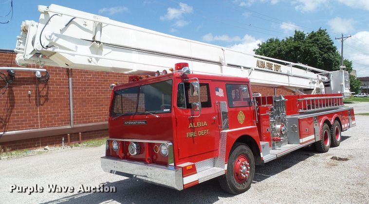 image for item GX9122 1974 International Snokel  ladder fire truck