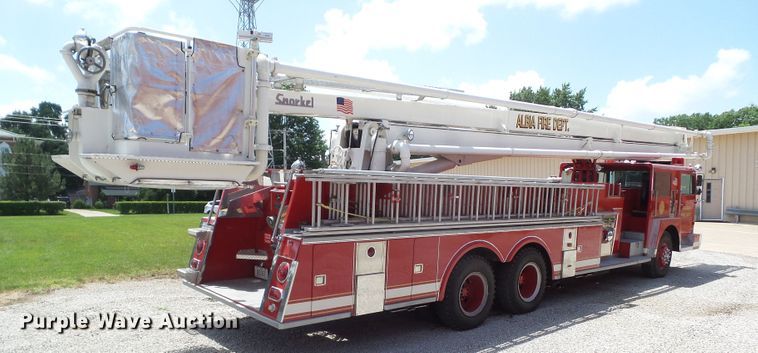 image for item GX9122 1974 International Snokel  ladder fire truck