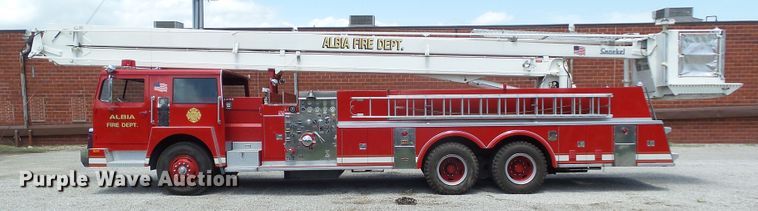 image for item GX9122 1974 International Snokel  ladder fire truck