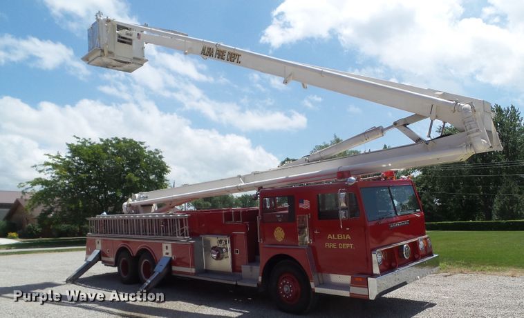 image for item GX9122 1974 International Snokel  ladder fire truck