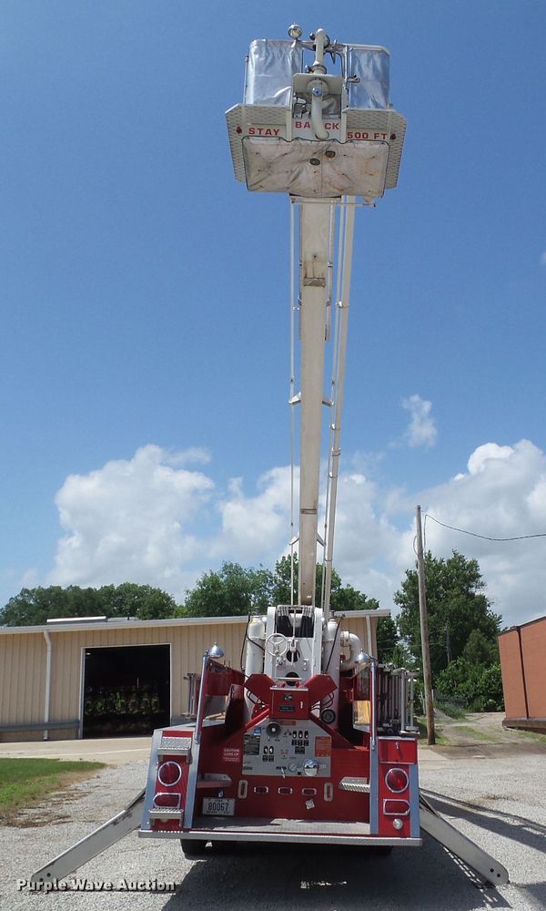 image for item GX9122 1974 International Snokel  ladder fire truck