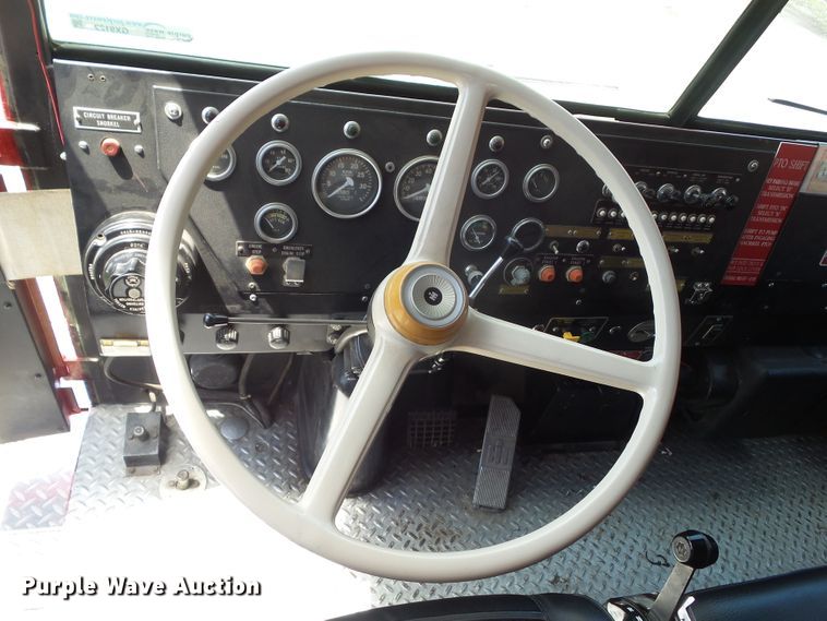 image for item GX9122 1974 International Snokel  ladder fire truck