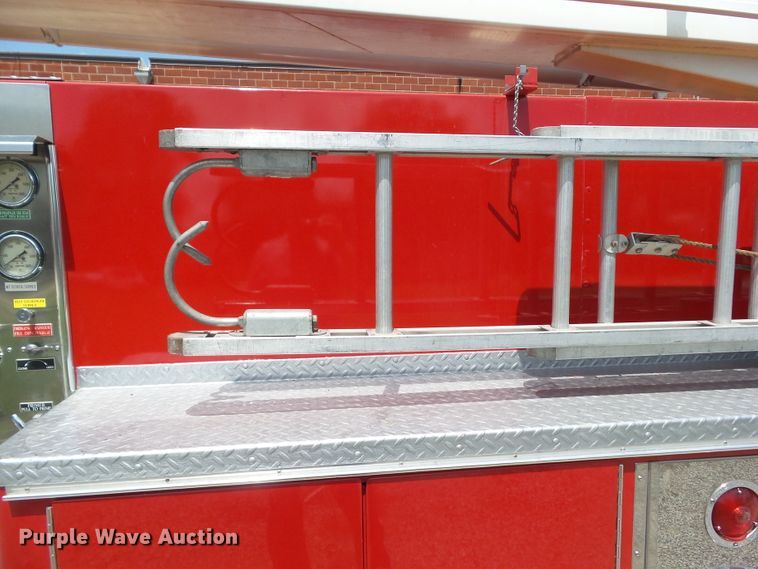 image for item GX9122 1974 International Snokel  ladder fire truck