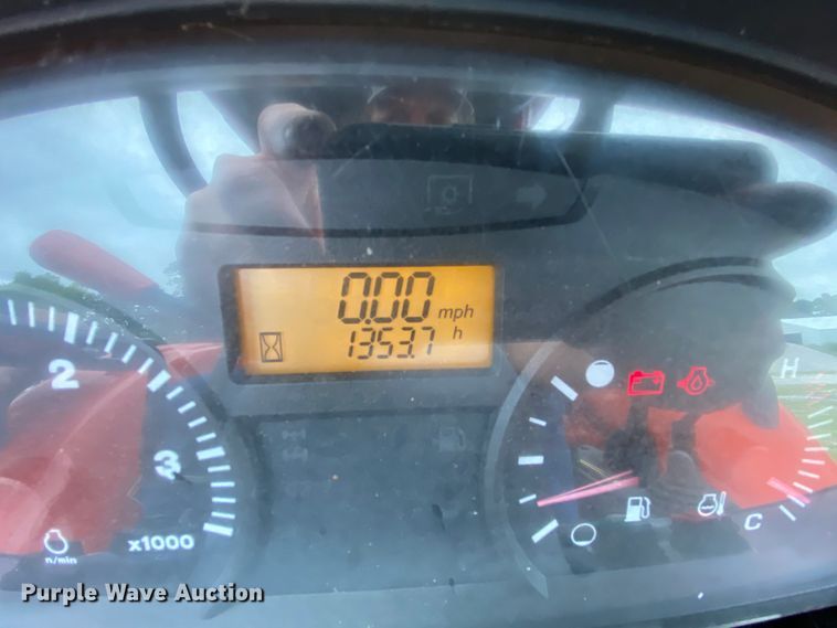 image for item HA9538 Kubota M7040  MFWD tractor