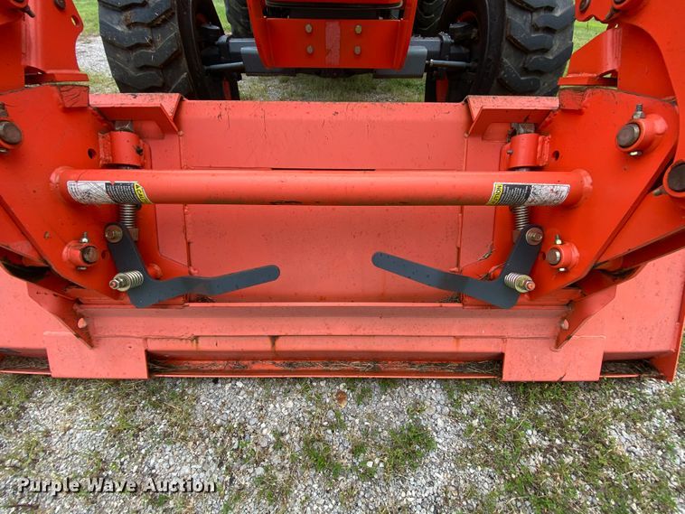image for item HA9538 Kubota M7040  MFWD tractor