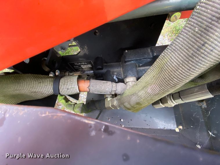 image for item HA9538 Kubota M7040  MFWD tractor