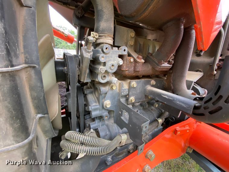 image for item HA9538 Kubota M7040  MFWD tractor