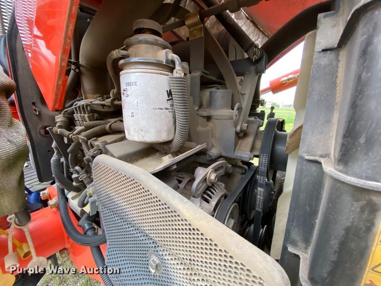 image for item HA9538 Kubota M7040  MFWD tractor