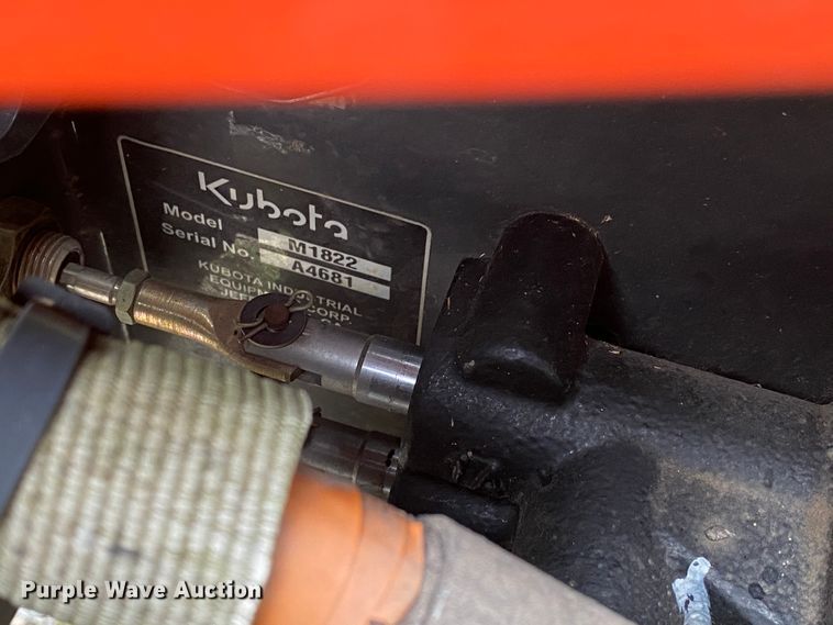 image for item HA9538 Kubota M7040  MFWD tractor