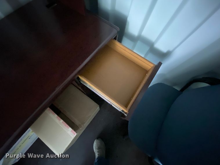 image for item HA9551 Desk