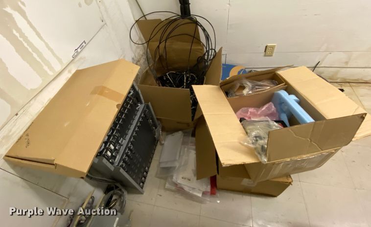 image for item HA9561 Zetron Series 3000 3911 telephone system