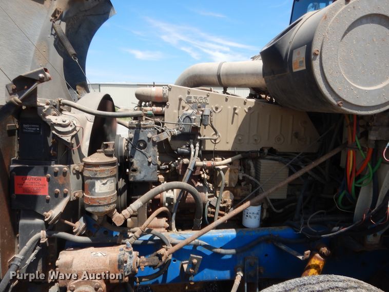 image for item HB9335 1991 International 9400  spreader truck