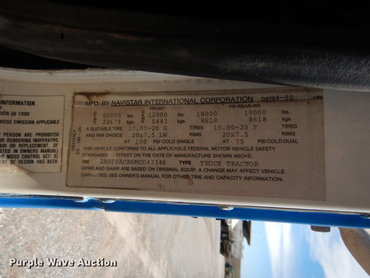 image for item HB9335 1991 International 9400  spreader truck