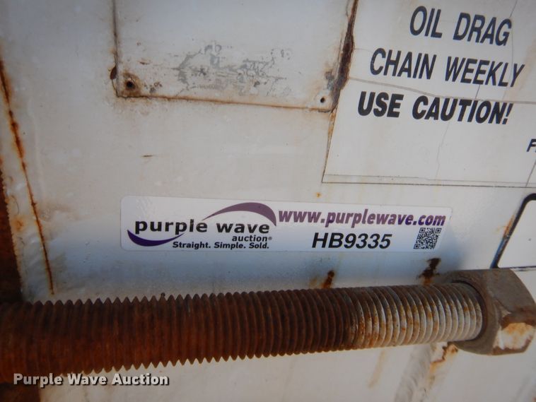 image for item HB9335 1991 International 9400  spreader truck