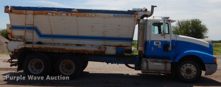 image for item HB9336 1991 International 9400  spreader truck