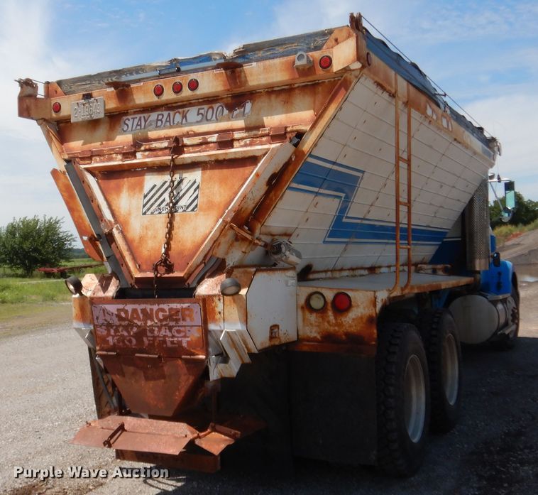 image for item HB9336 1991 International 9400  spreader truck
