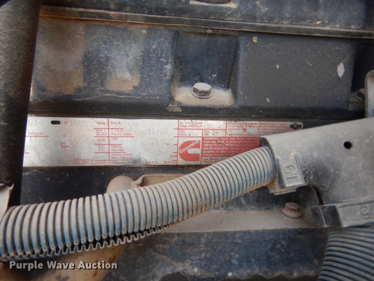 image for item HB9336 1991 International 9400  spreader truck