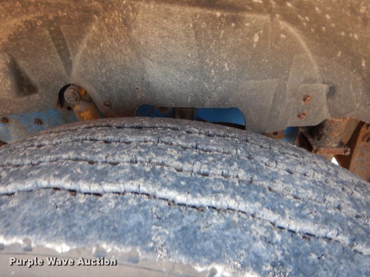 image for item HB9336 1991 International 9400  spreader truck