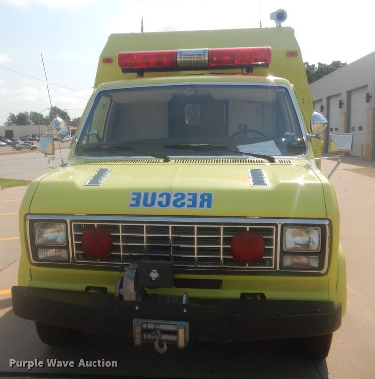 image for item HB9377 1981 Ford Econoline E350  rescue emergency vehicle