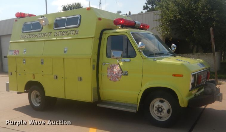 image for item HB9377 1981 Ford Econoline E350  rescue emergency vehicle
