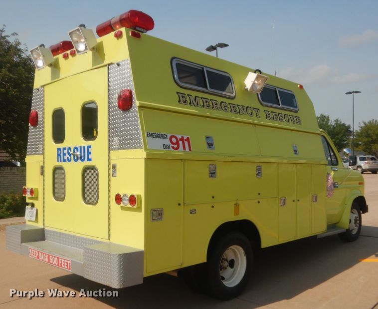 image for item HB9377 1981 Ford Econoline E350  rescue emergency vehicle