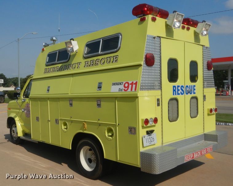 image for item HB9377 1981 Ford Econoline E350  rescue emergency vehicle