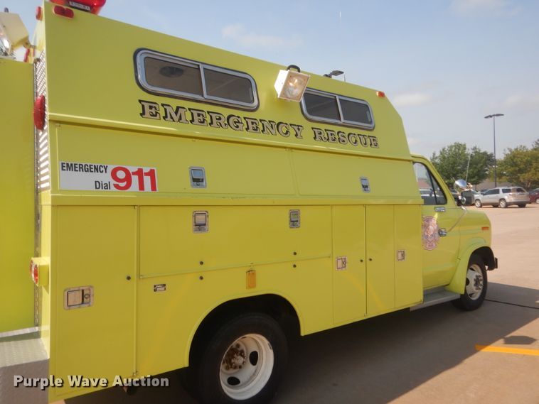 image for item HB9377 1981 Ford Econoline E350  rescue emergency vehicle
