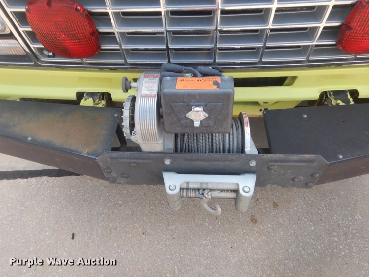 image for item HB9377 1981 Ford Econoline E350  rescue emergency vehicle