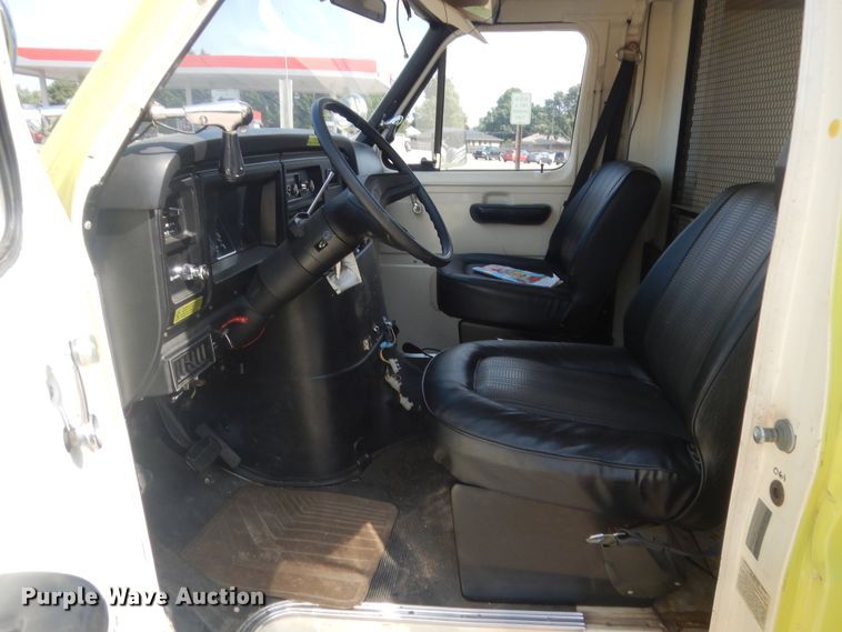 image for item HB9377 1981 Ford Econoline E350  rescue emergency vehicle