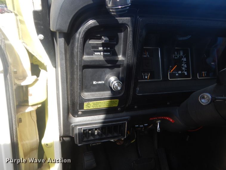 image for item HB9377 1981 Ford Econoline E350  rescue emergency vehicle