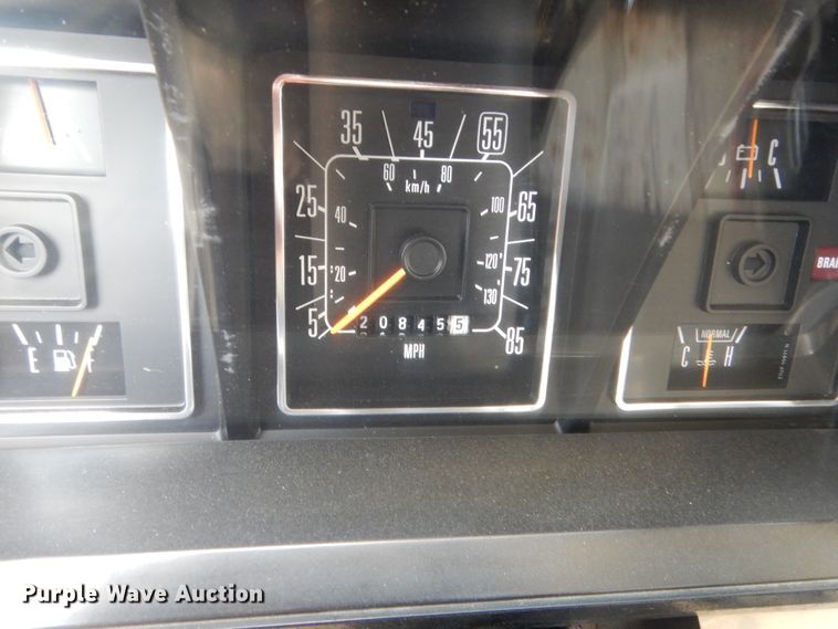 image for item HB9377 1981 Ford Econoline E350  rescue emergency vehicle