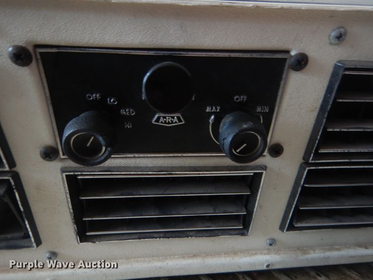 image for item HB9377 1981 Ford Econoline E350  rescue emergency vehicle