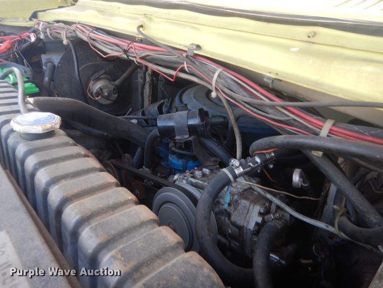 image for item HB9377 1981 Ford Econoline E350  rescue emergency vehicle