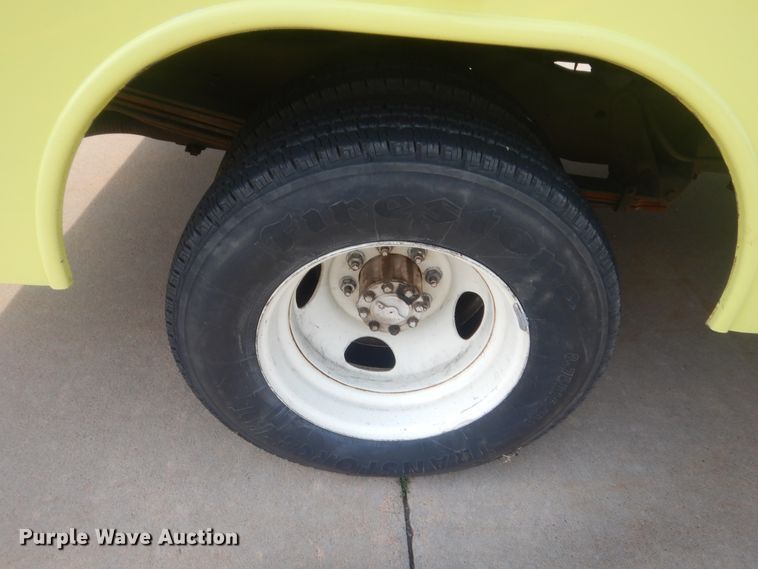 image for item HB9377 1981 Ford Econoline E350  rescue emergency vehicle