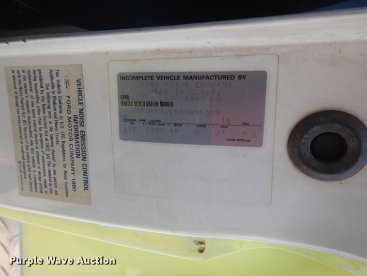 image for item HB9377 1981 Ford Econoline E350  rescue emergency vehicle