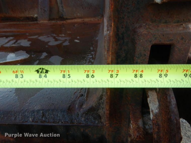 image for item HB9385 1999 International 4700  dump truck