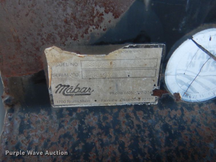 image for item HB9385 1999 International 4700  dump truck