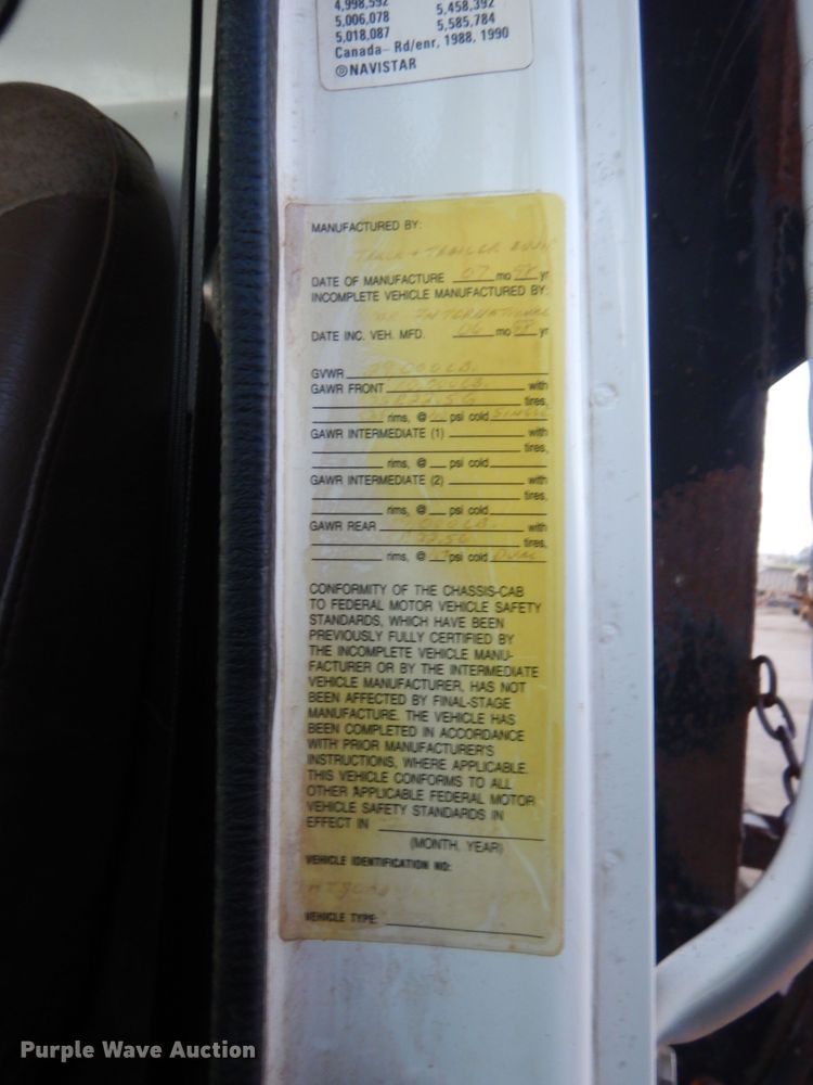 image for item HB9385 1999 International 4700  dump truck