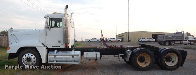 image for item HB9386 1996 Freightliner FLD  semi truck