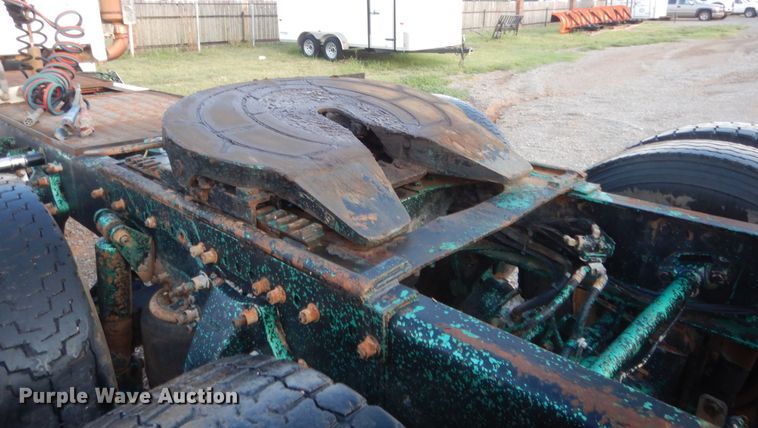 image for item HB9386 1996 Freightliner FLD  semi truck