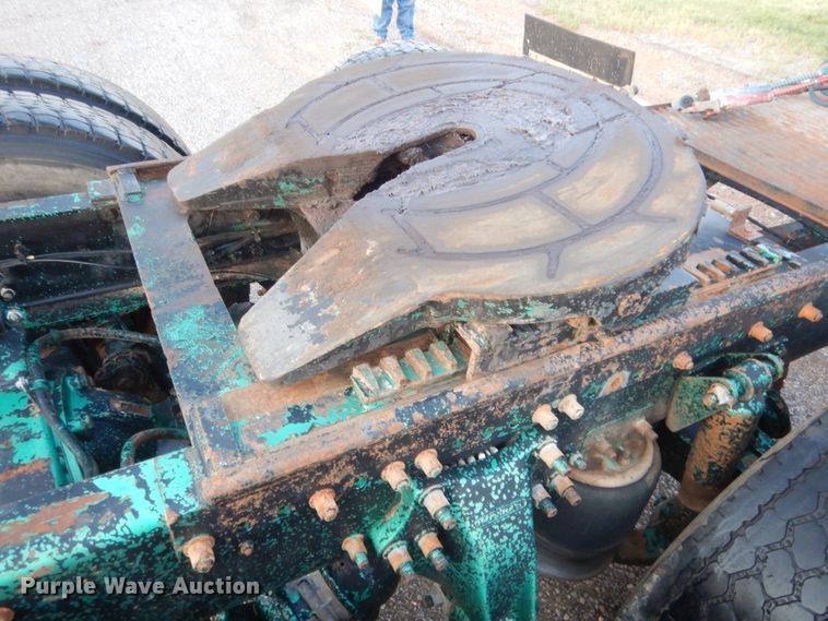 image for item HB9386 1996 Freightliner FLD  semi truck