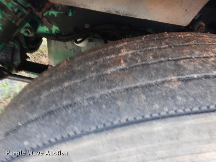 image for item HB9386 1996 Freightliner FLD  semi truck