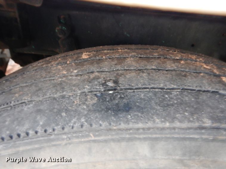 image for item HB9386 1996 Freightliner FLD  semi truck