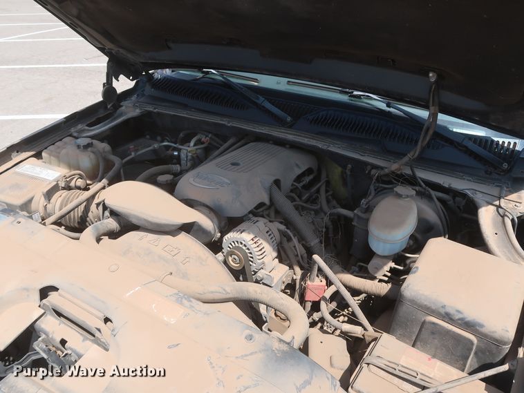 image for item HB9396 2004 Chevrolet Silverado 1500  Ext. Cab pickup truck