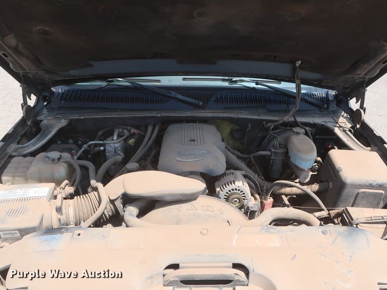 image for item HB9396 2004 Chevrolet Silverado 1500  Ext. Cab pickup truck