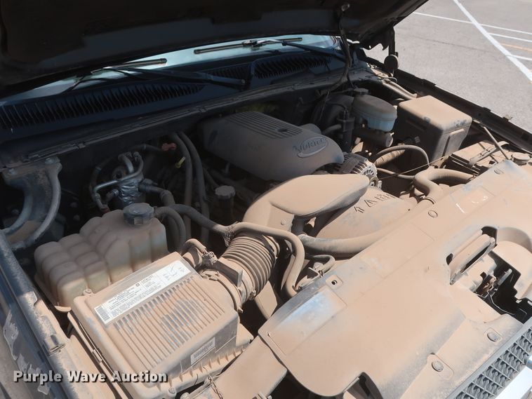 image for item HB9396 2004 Chevrolet Silverado 1500  Ext. Cab pickup truck