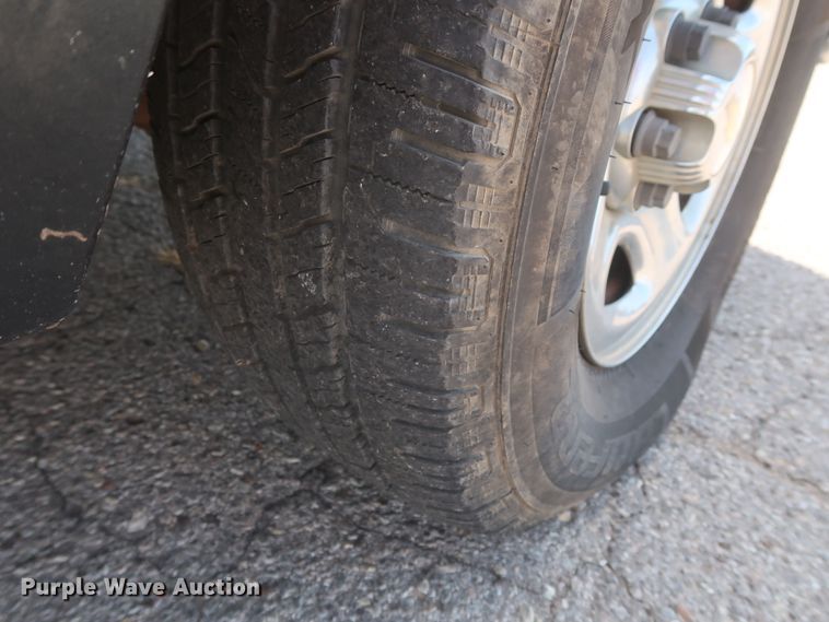 image for item HB9396 2004 Chevrolet Silverado 1500  Ext. Cab pickup truck