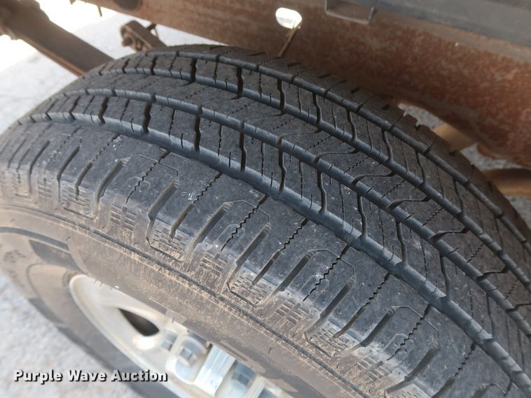 image for item HB9396 2004 Chevrolet Silverado 1500  Ext. Cab pickup truck